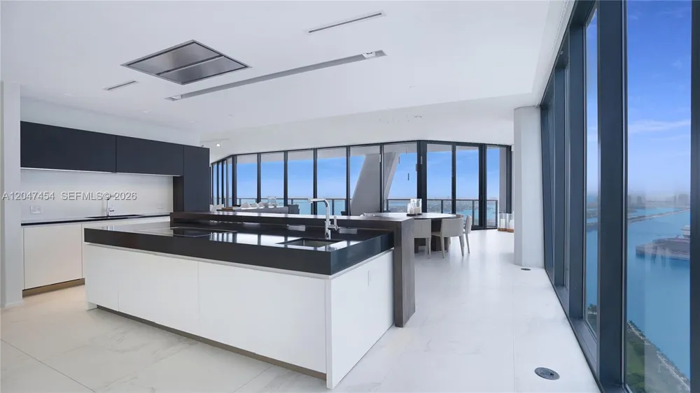1000 Biscayne Blvd #4401 Miami, FL 33132