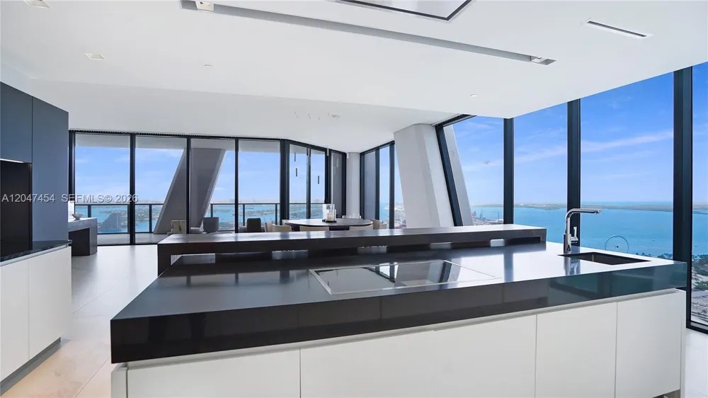 1000 Biscayne Blvd #4401 Miami, FL 33132