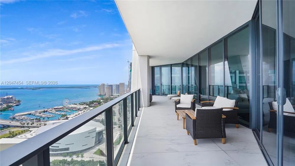 1000 Biscayne Blvd #4401 Miami, FL 33132