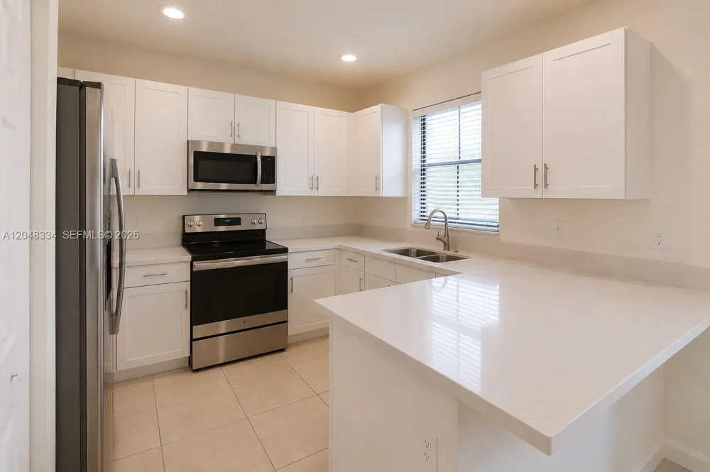 10934 W 33rd Way Hialeah, FL 33018