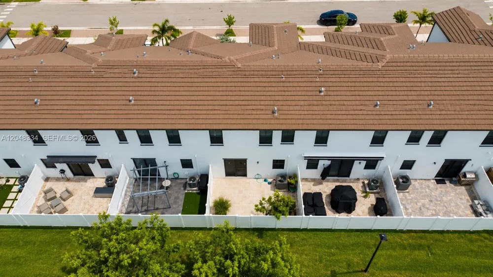 10934 W 33rd Way Hialeah, FL 33018