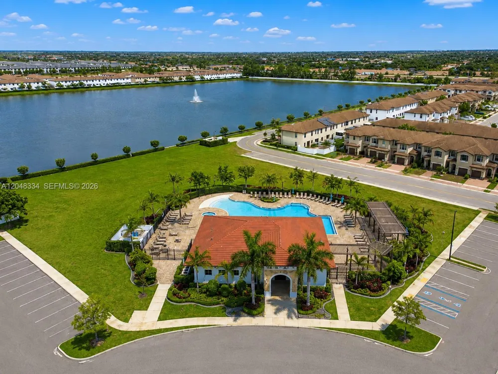 10934 W 33rd Way Hialeah, FL 33018