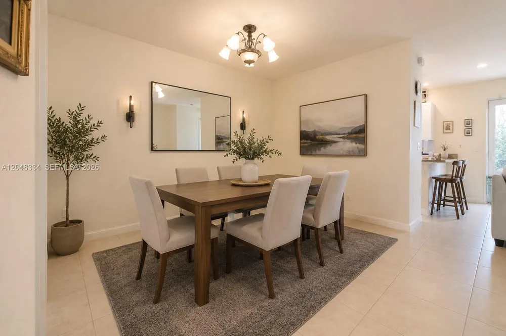 10934 W 33rd Way Hialeah, FL 33018