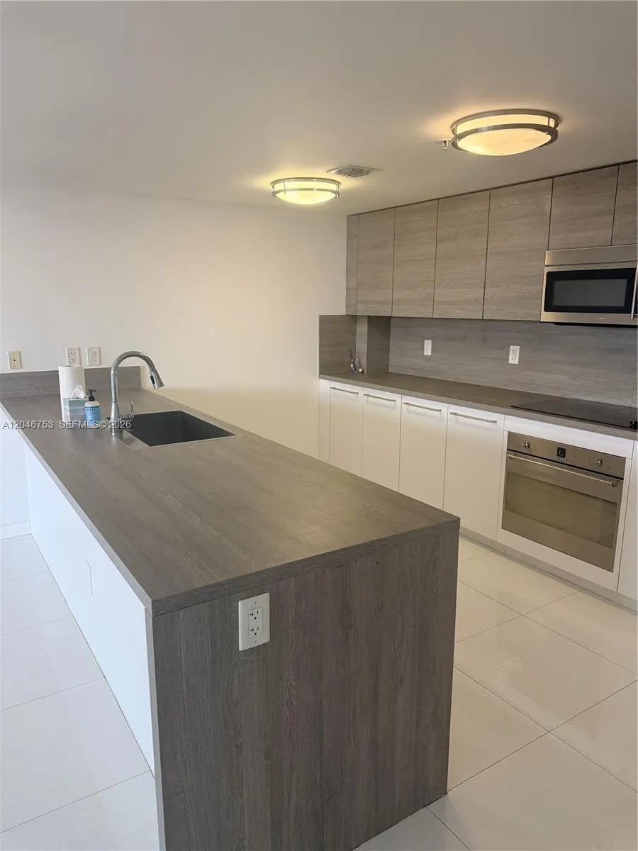 Address Not Shown Sunny Isles Beach, FL 33160