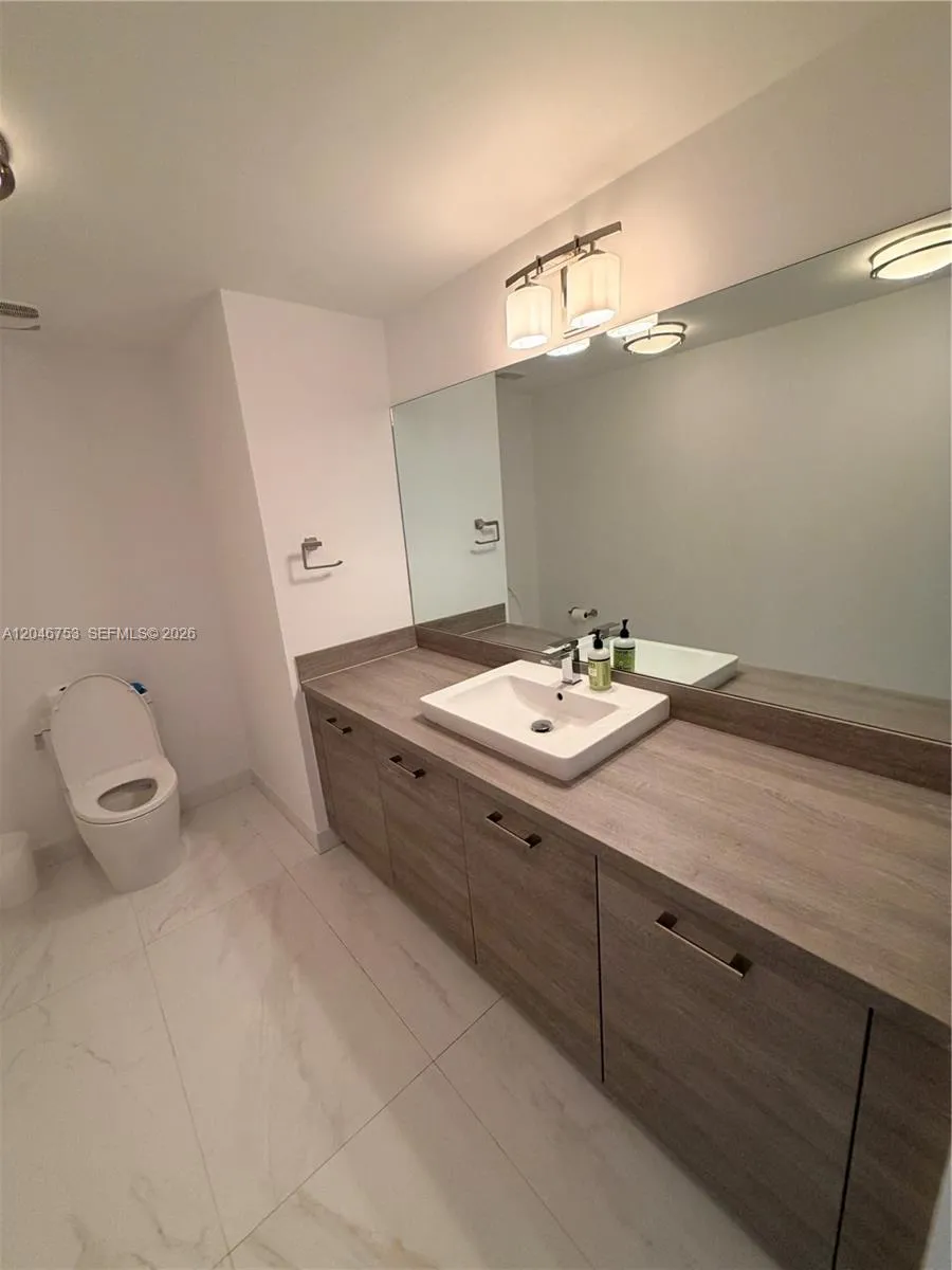 Address Not Shown Sunny Isles Beach, FL 33160