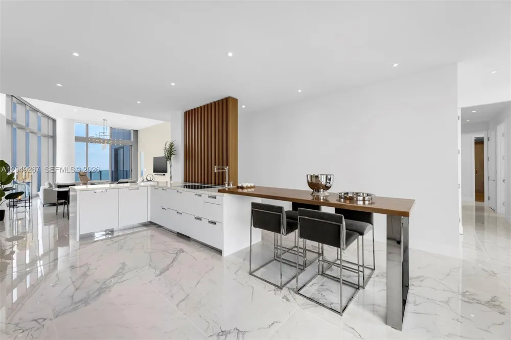 15701 Collins Ave #4701 Sunny Isles Beach, FL 33160