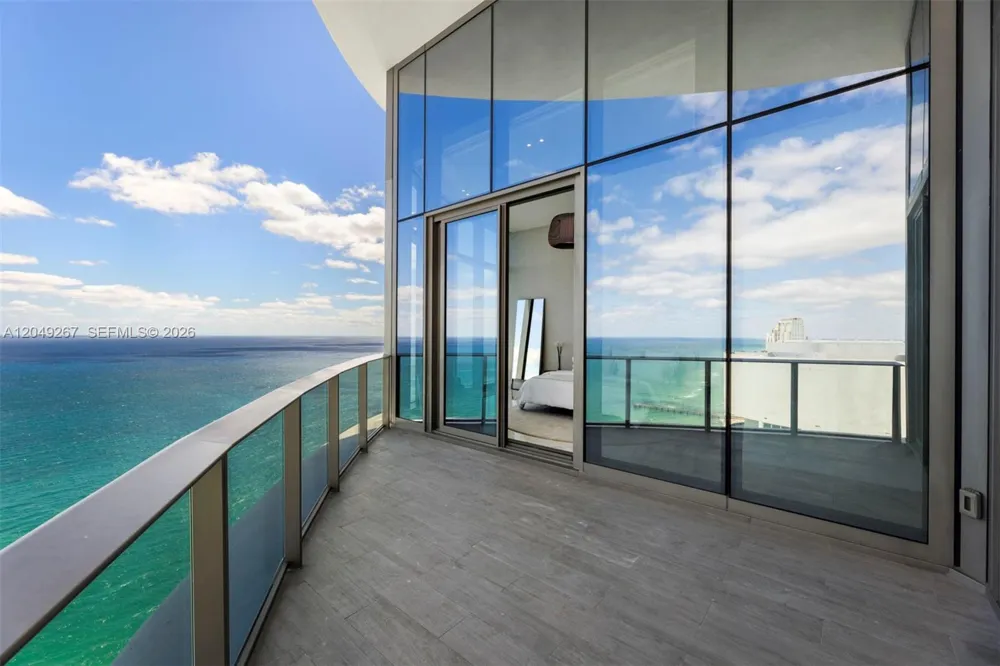 15701 Collins Ave #4701 Sunny Isles Beach, FL 33160