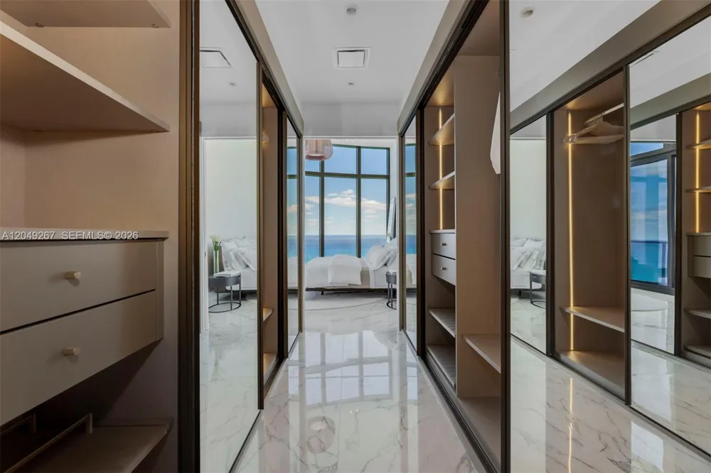 15701 Collins Ave #4701 Sunny Isles Beach, FL 33160