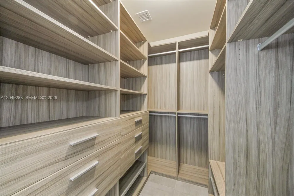 1300 Brickell Bay Dr #4102 Miami, FL 33131