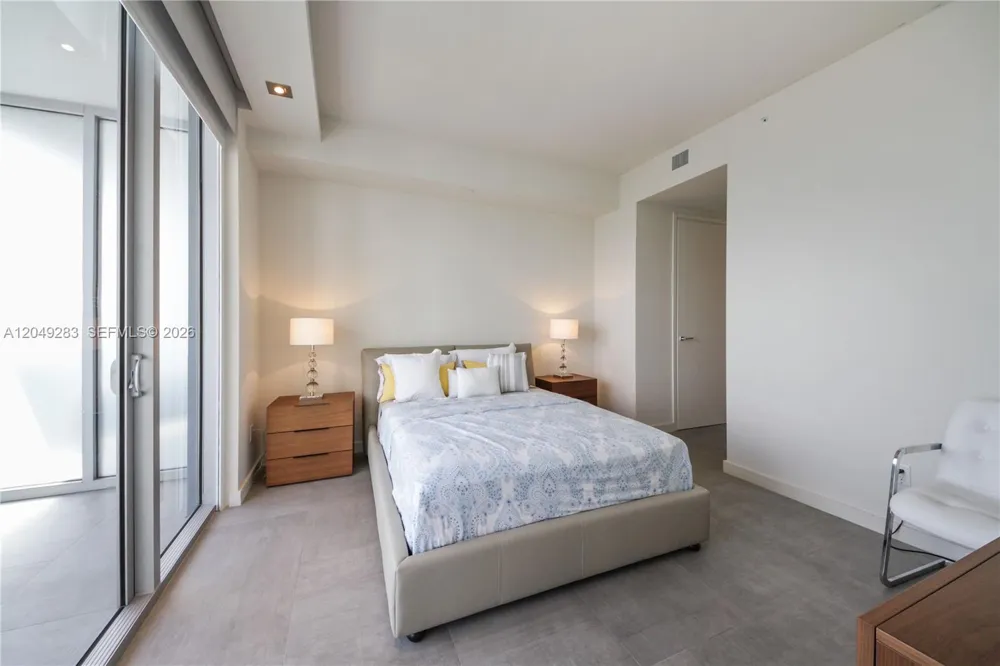 1300 Brickell Bay Dr #4102 Miami, FL 33131