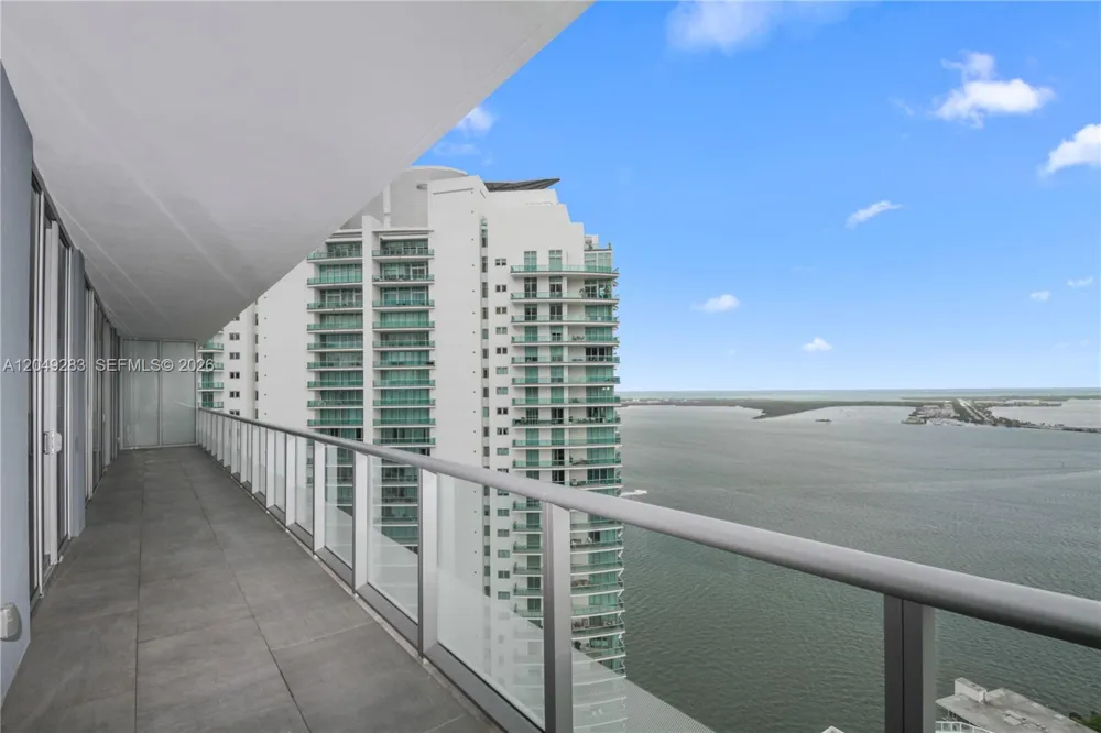 1300 Brickell Bay Dr #4102 Miami, FL 33131