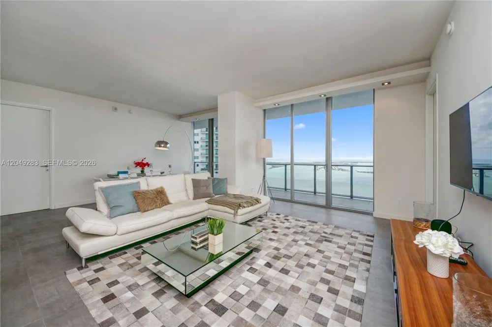 1300 Brickell Bay Dr #4102 Miami, FL 33131