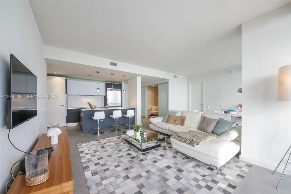 1300 Brickell Bay Dr #4102 Miami, FL 33131