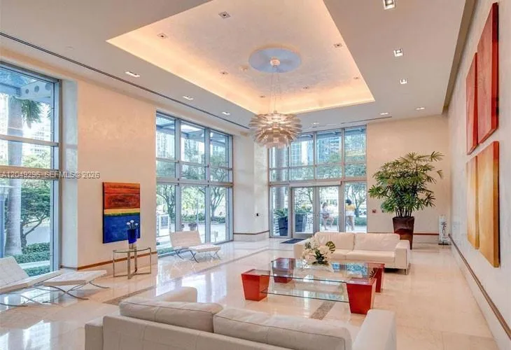 1060 Brickell Ave #1505 Miami, FL 33131