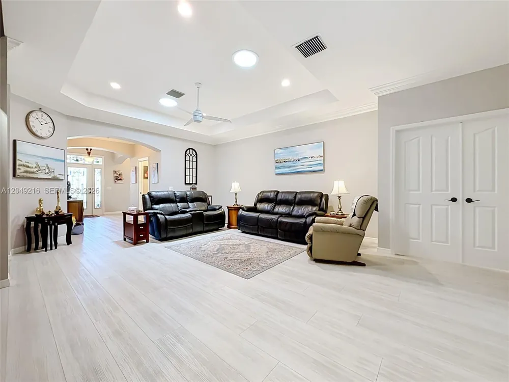 1637 Westminster Ct. The Villages, FL 32162