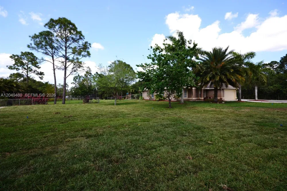 17569 89th Pl N Loxahatchee, FL 33470