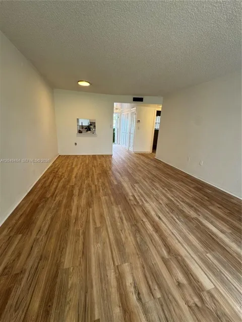 8500 Sunrise Lakes Blvd #103