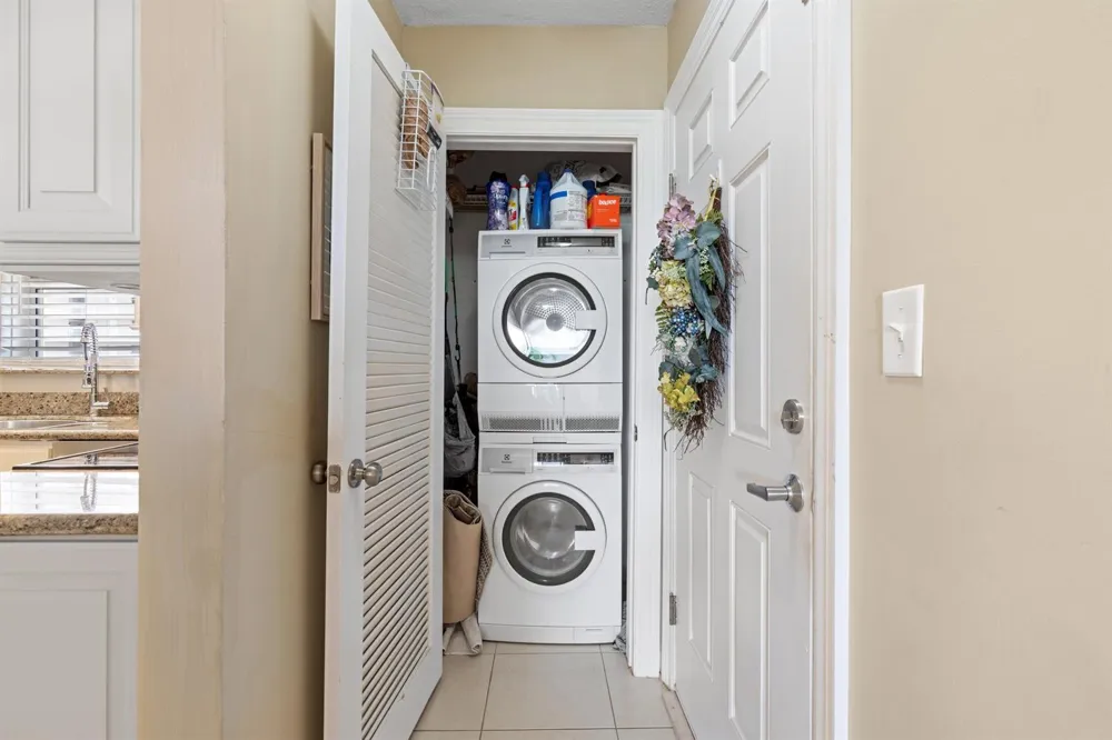 1050 Hillsboro Mile #403w Hillsboro Beach, FL 33062