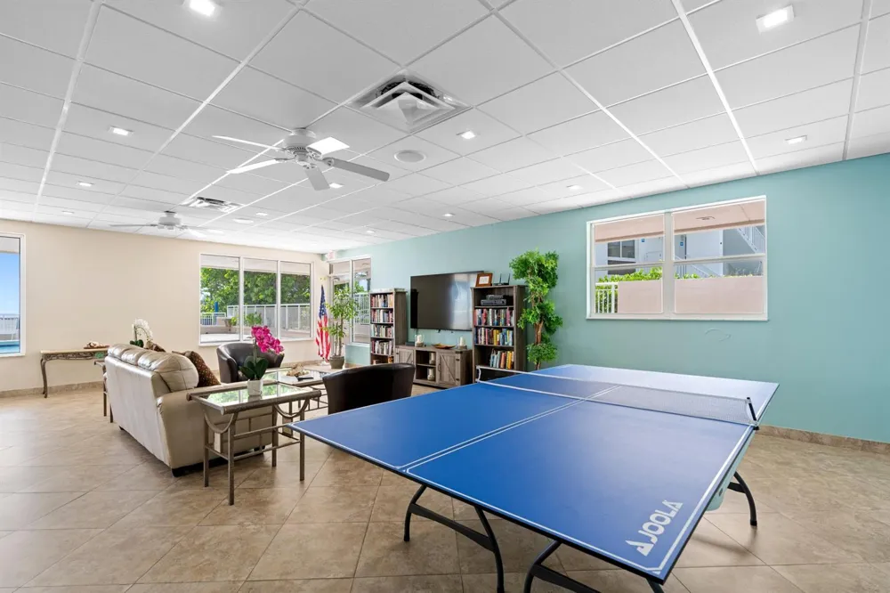 1050 Hillsboro Mile #403w Hillsboro Beach, FL 33062