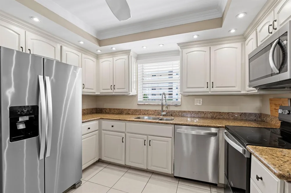 1050 Hillsboro Mile #403w Hillsboro Beach, FL 33062
