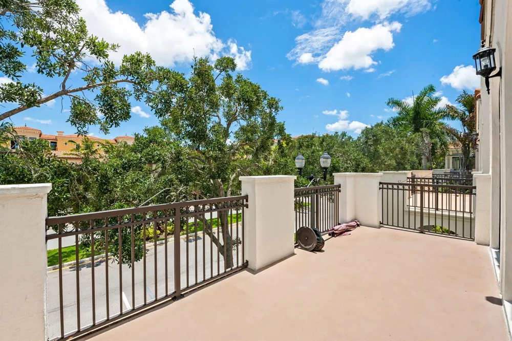 3171 NW 125th Avenue Sunrise, FL 33323