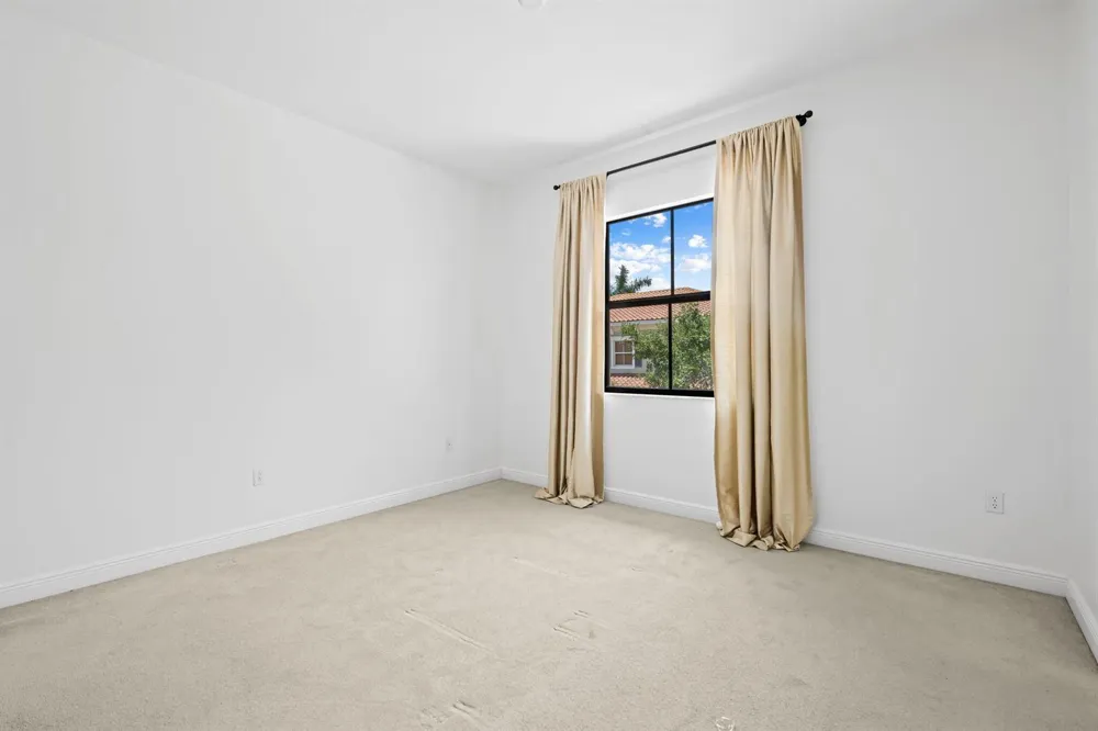 3171 NW 125th Avenue Sunrise, FL 33323