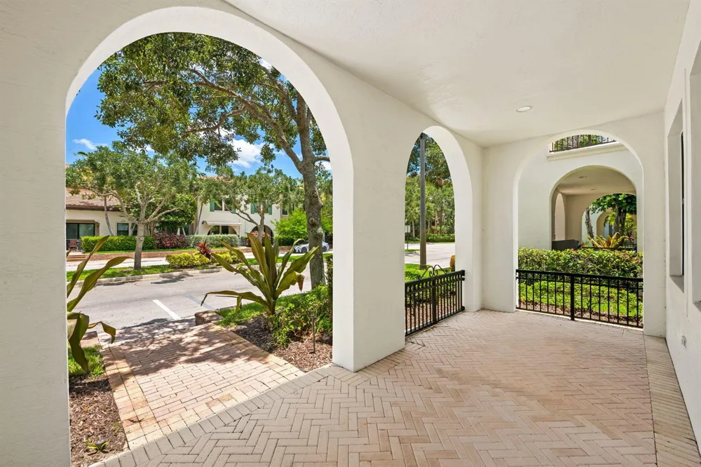 3171 NW 125th Avenue Sunrise, FL 33323
