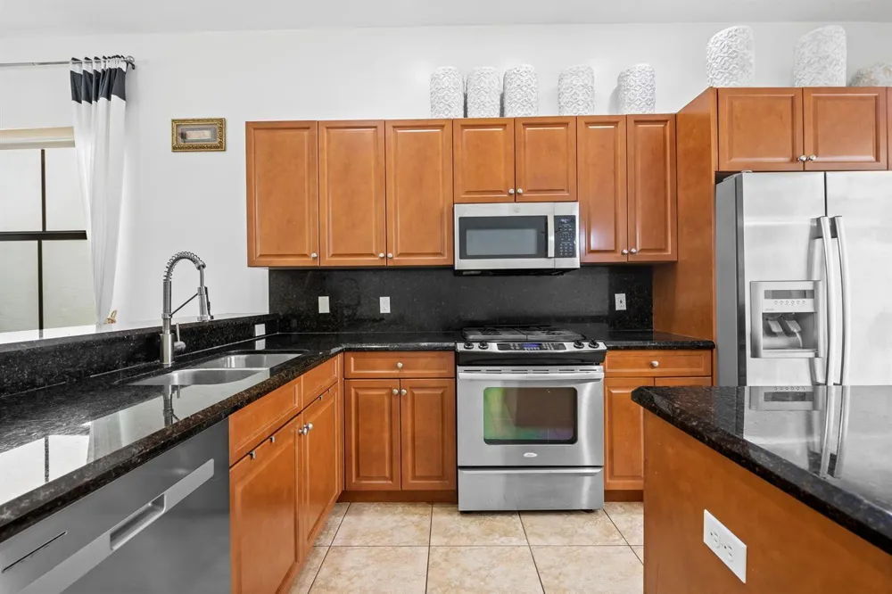 3171 NW 125th Avenue Sunrise, FL 33323