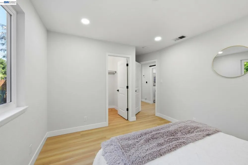 965 Collins Court Hayward, CA 94544