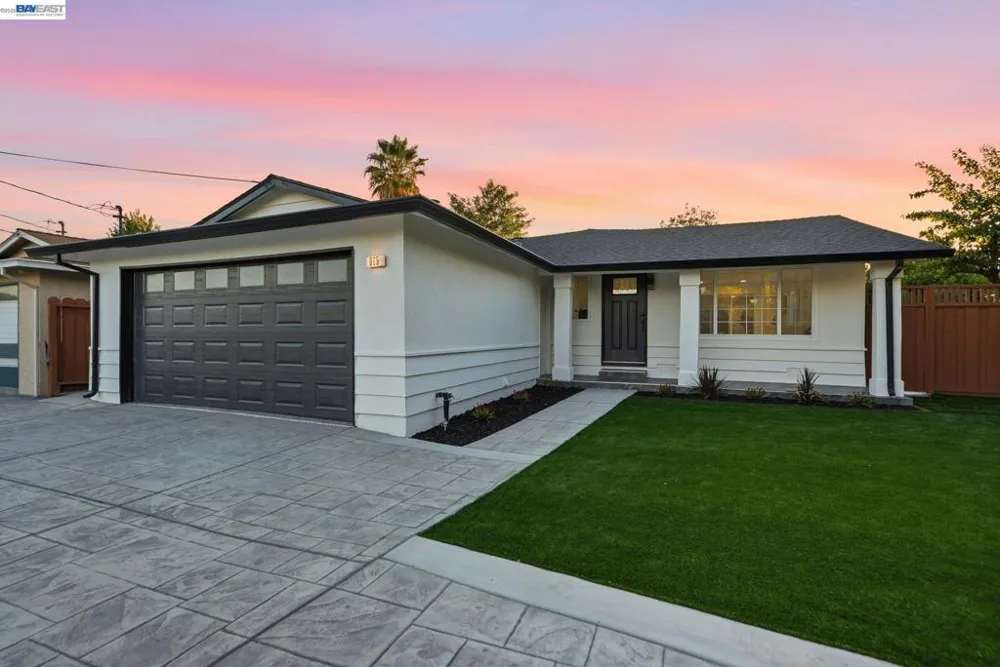 965 Collins Court Hayward, CA 94544