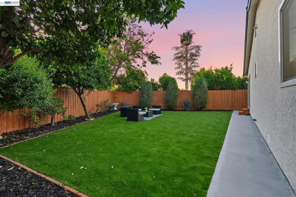 965 Collins Court Hayward, CA 94544