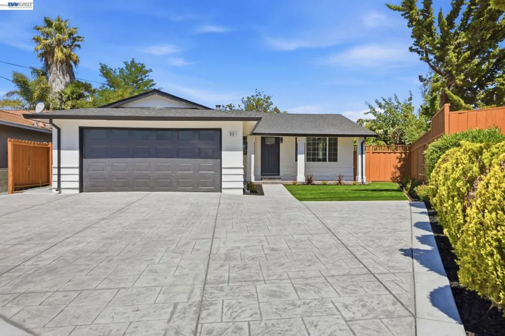 965 Collins Court Hayward, CA 94544