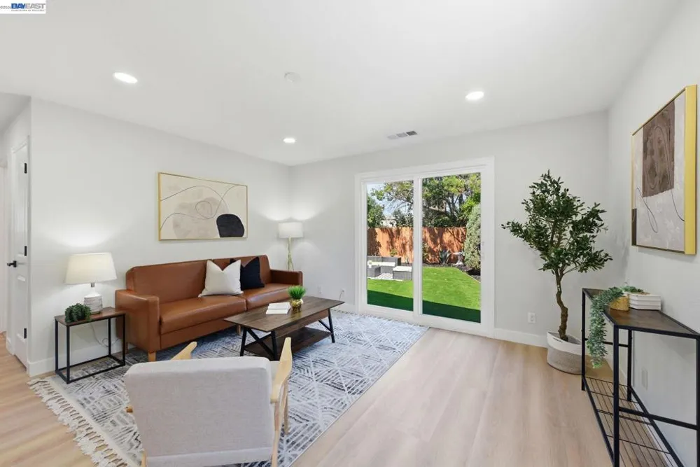 965 Collins Court Hayward, CA 94544