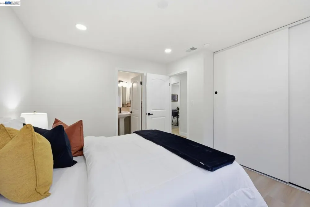 965 Collins Court Hayward, CA 94544