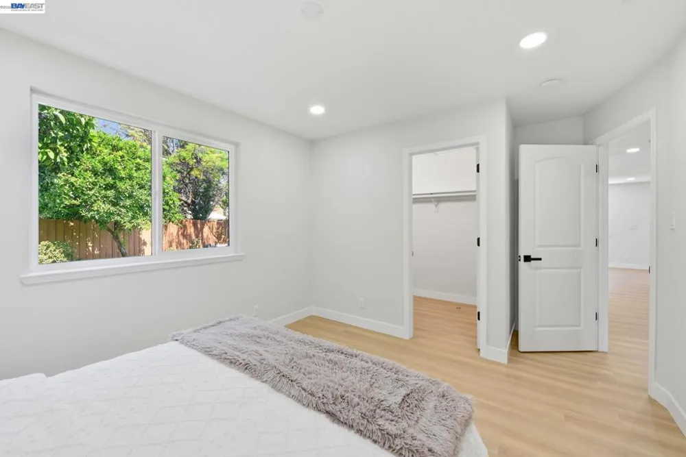 965 Collins Court Hayward, CA 94544