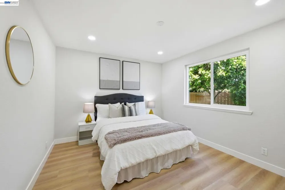 965 Collins Court Hayward, CA 94544