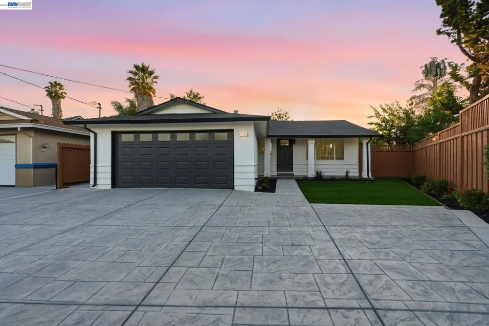 965 Collins Court Hayward, CA 94544