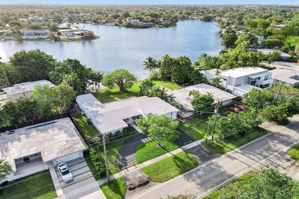 19260 NE 22nd Ave North Miami Beach, FL 33180