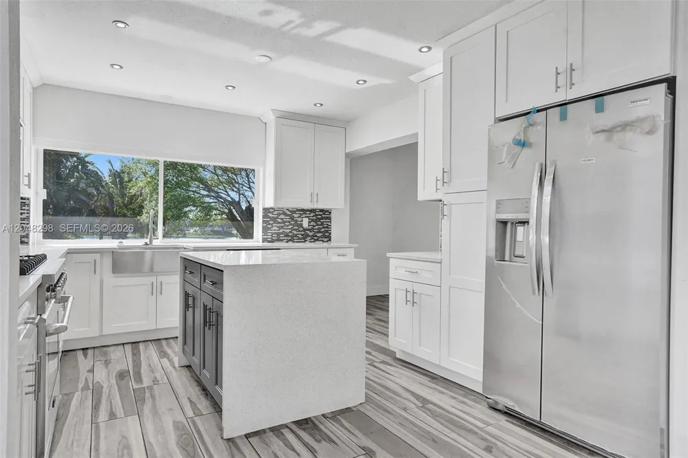 19260 NE 22nd Ave North Miami Beach, FL 33180