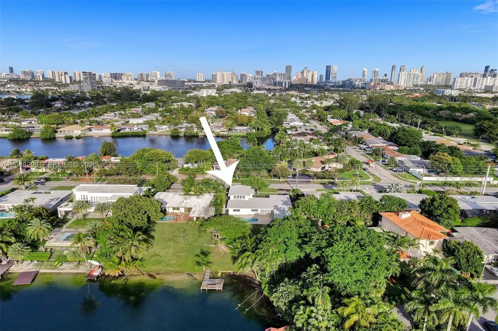 19260 NE 22nd Ave North Miami Beach, FL 33180