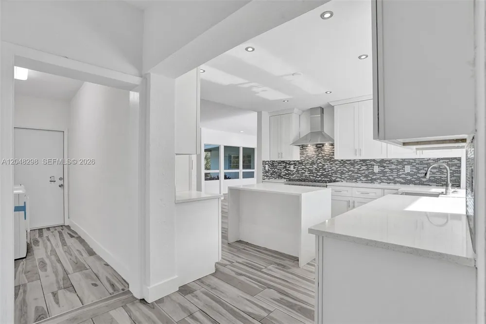 19260 NE 22nd Ave North Miami Beach, FL 33180