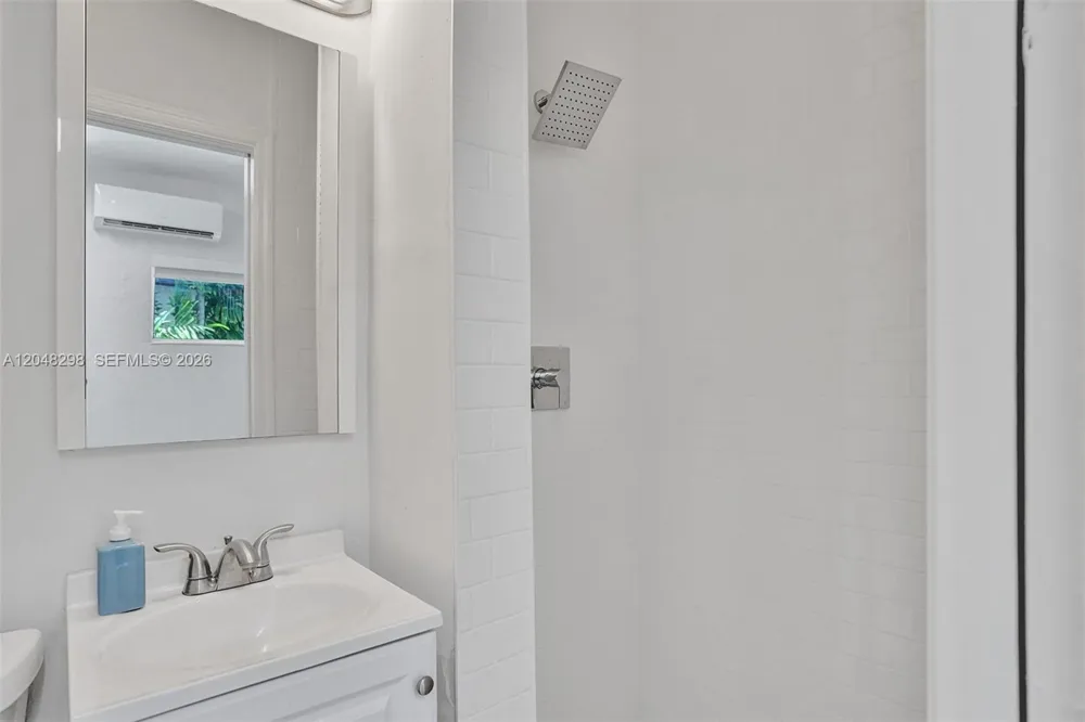 19260 NE 22nd Ave North Miami Beach, FL 33180