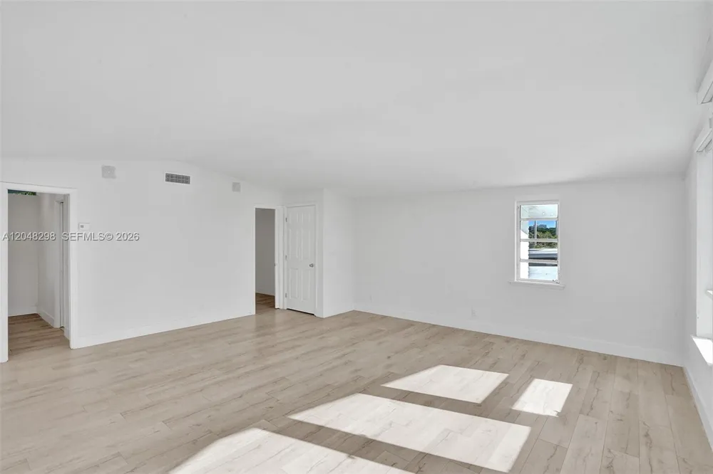 19260 NE 22nd Ave North Miami Beach, FL 33180