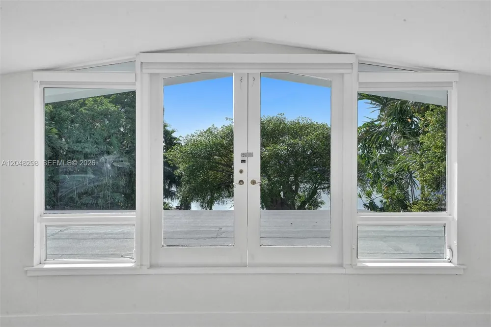 19260 NE 22nd Ave North Miami Beach, FL 33180