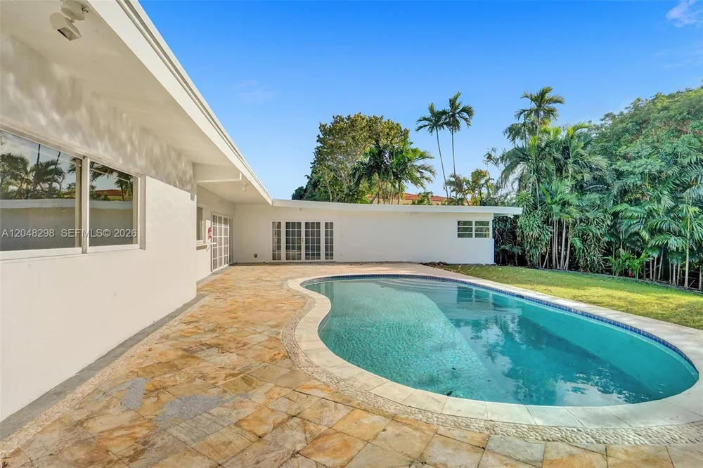 19260 NE 22nd Ave North Miami Beach, FL 33180