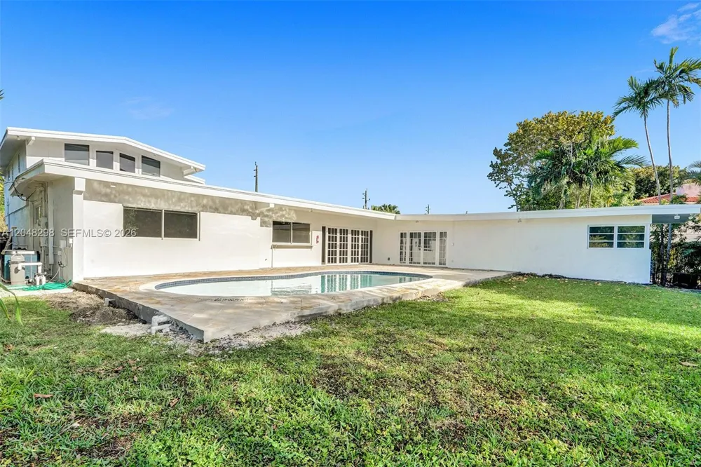19260 NE 22nd Ave North Miami Beach, FL 33180