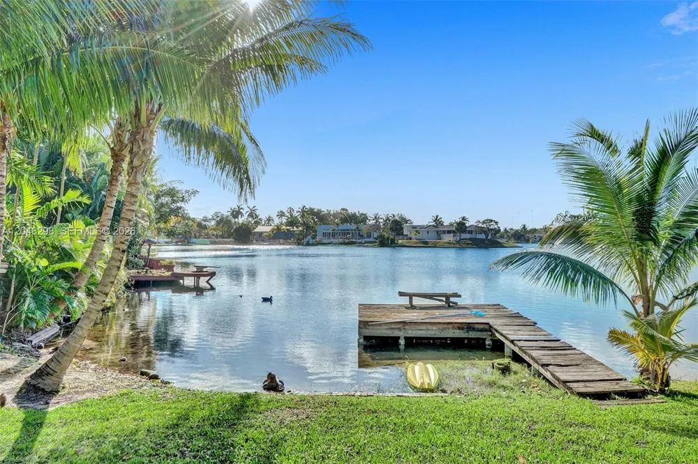 19260 NE 22nd Ave North Miami Beach, FL 33180