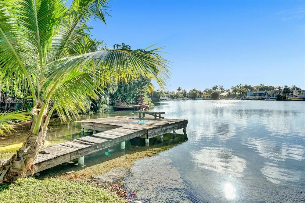 19260 NE 22nd Ave North Miami Beach, FL 33180