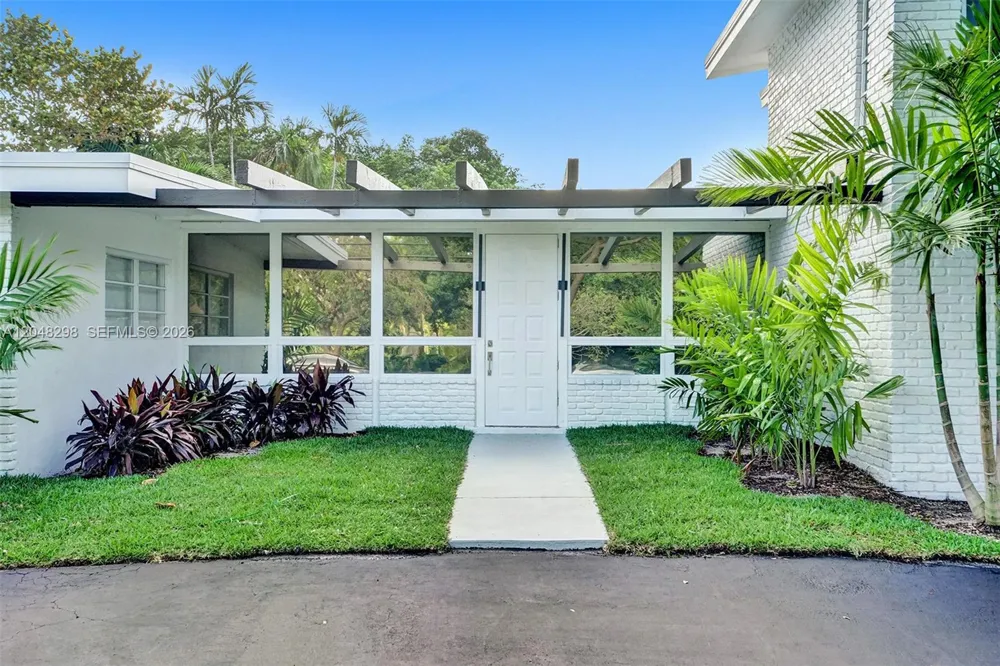 19260 NE 22nd Ave North Miami Beach, FL 33180