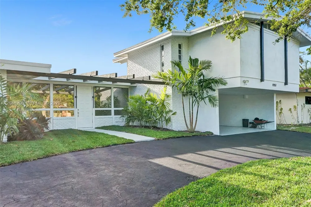 19260 NE 22nd Ave North Miami Beach, FL 33180